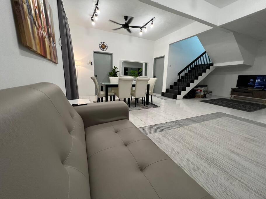 Rumah Melati By Impian Homestay Klia-Salak Tinggi-Nilai Sepang Exteriör bild